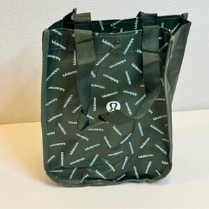 Lululemon Athletica small Green Tote shopping Bag, carry all gym bag